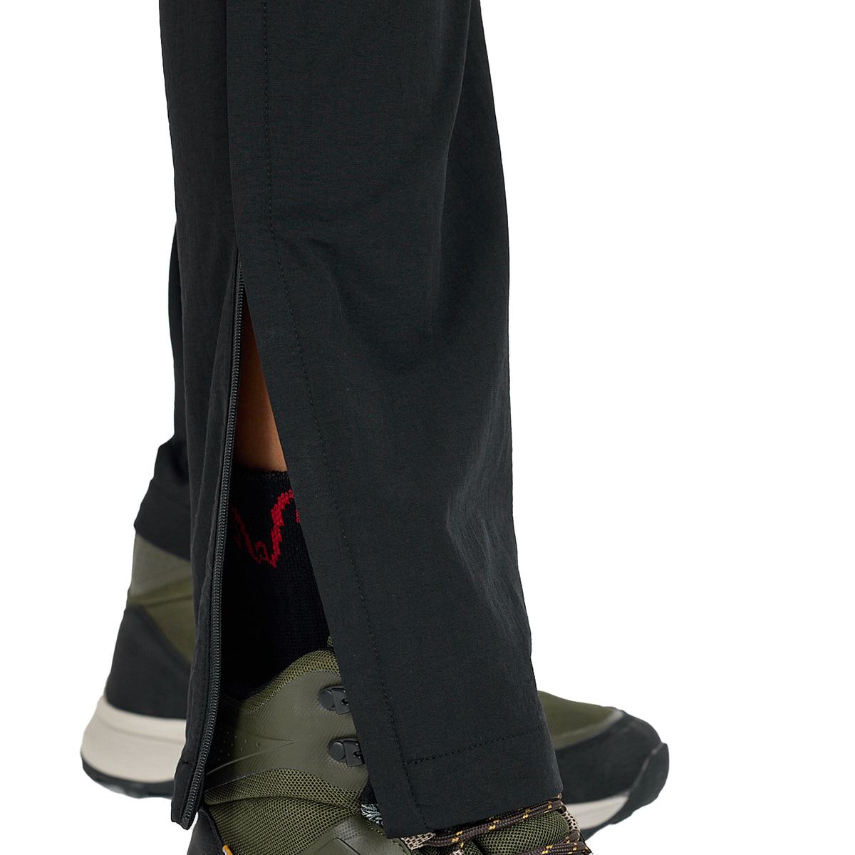 Offenes Hosenbein einer Merino Zip Off Wanderhose.