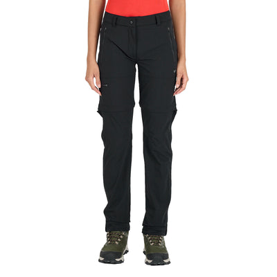 Dame in einer schwarzen Merino Zip Off Hose in schwarz mit Reißverschlüssen. 