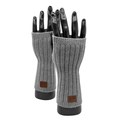 Handwärmer in der Farbe grau aus Merinowolle mit braunem Woolona Logo